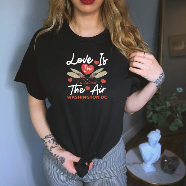 Cicada Love Is In The Air Washington DC Cicadas Brood X 2021 Eastern USA Entomology Bug Insect Lover Funny Cicada Unisex Soft-Syle T-Shirt