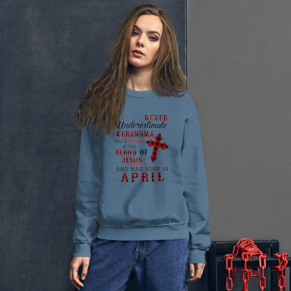 Divesart - Älä koskaan aliarvioi isoäiti syntyi huhtikuussa collegepaita